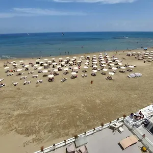 Serenity On Makenzy Larnaca